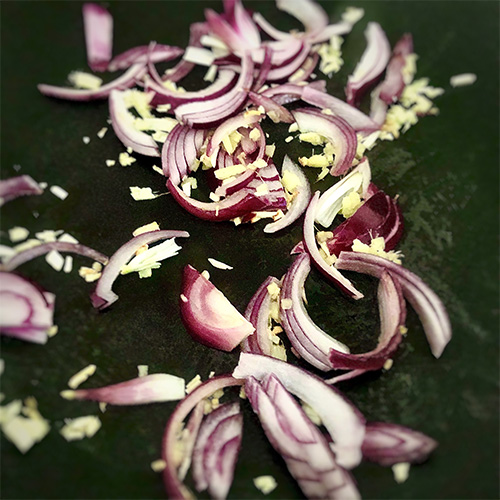 Rezept One Pot Pink Curry anbraten