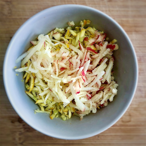 Rezept Zoats Cake Bowl - Apfel und Zucchini.